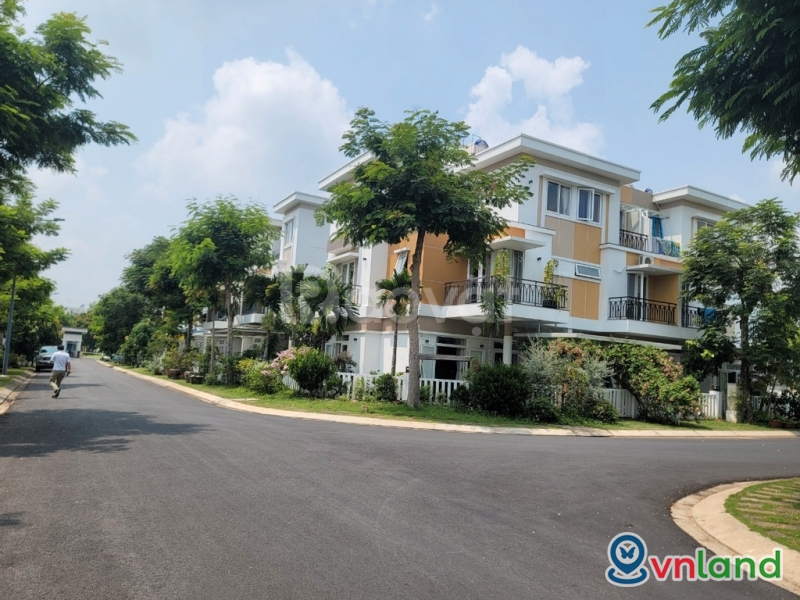 Bán gấp lô 90m2 Đường số 7 KDC Tên Lửa 2 có sổ hồng riêng giá 1.35 tỷ