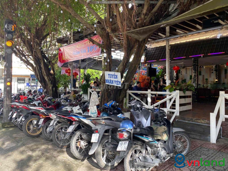 SANG NHƯỢNG QUÁN COFFEE – VỊ TRÍ ĐẮC ĐỊA GÓC NGÃ TƯ CHI LĂNG & PHẠM HÙNG